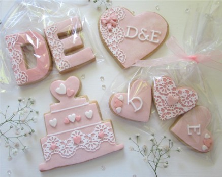 Edible Lace cookie wedding favours