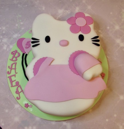 Hello Kitty cake